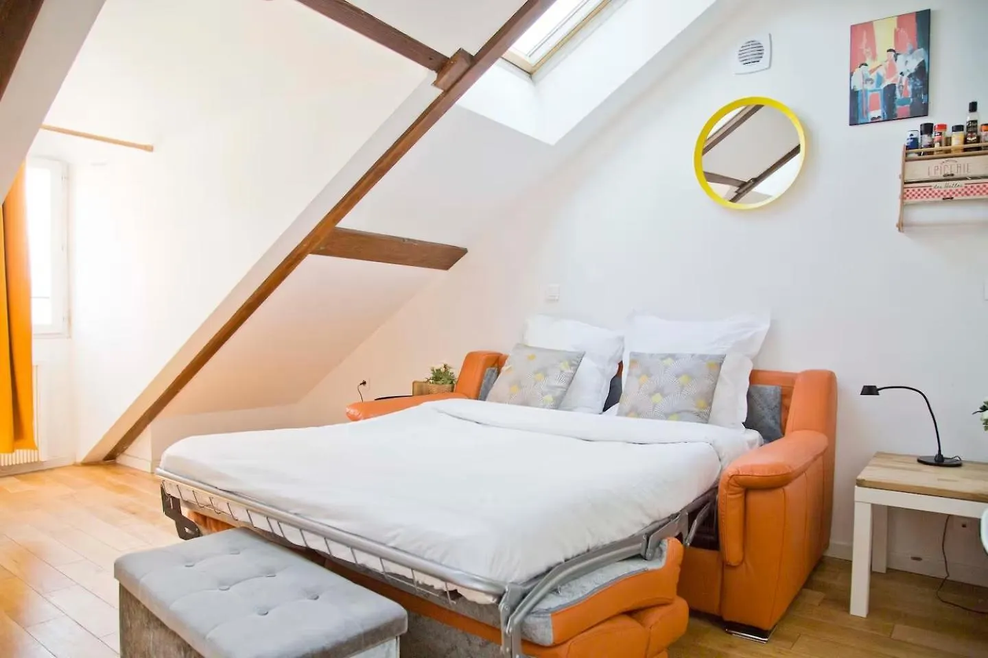 Rue Mouffetard Apartment Paris